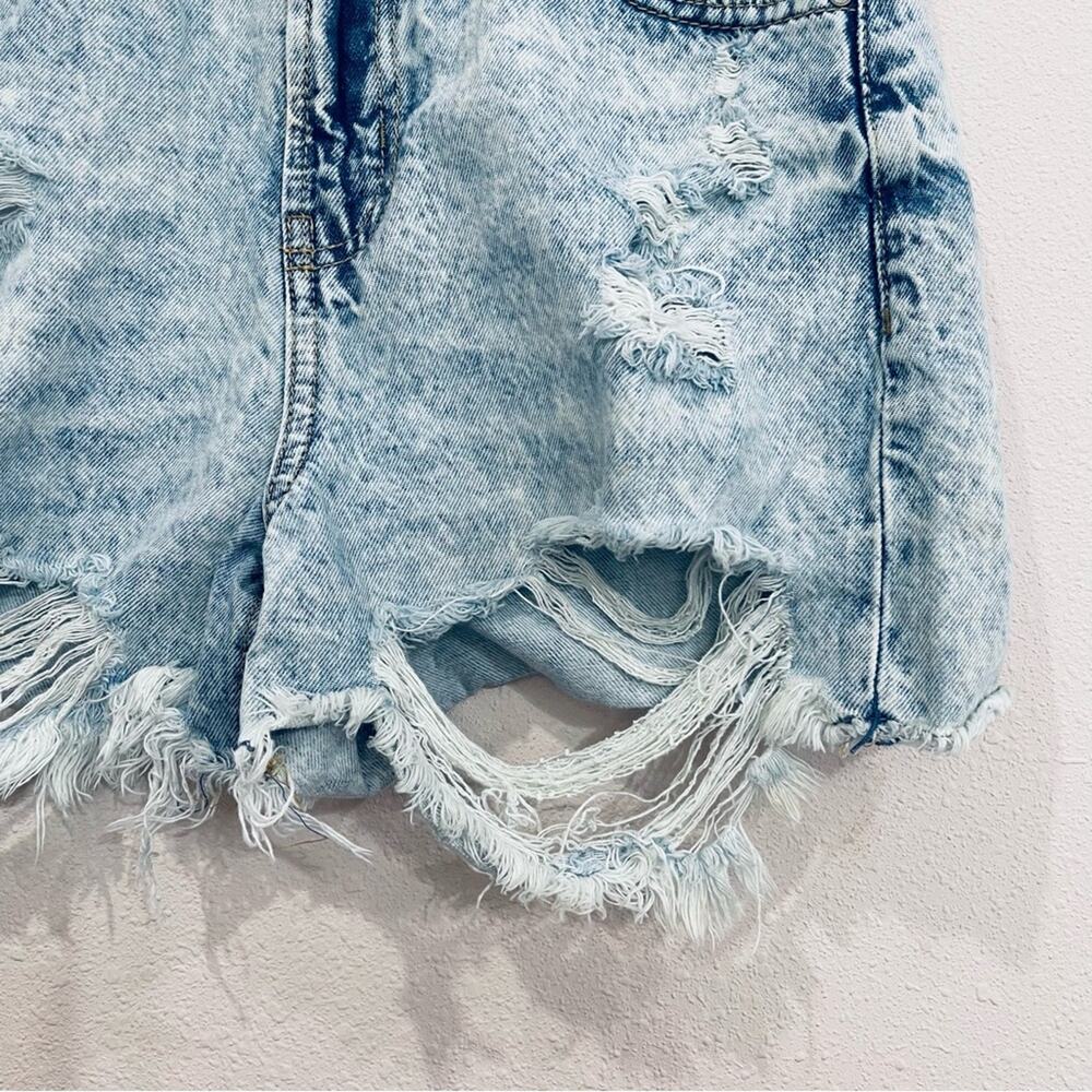 Blue Age Light Acid Wash High Rise Distressed Denim Jean Shorts - Small - Picture 5 of 13